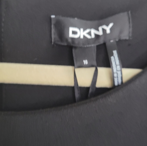 Dress - Picture 7 of 7